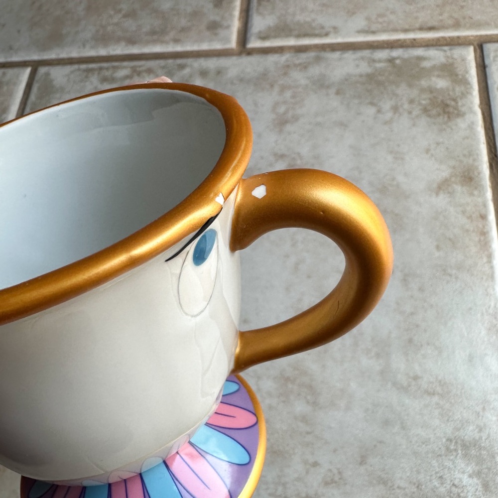 Disney Gold and Cream Dining Mug - Picture 4 of 9